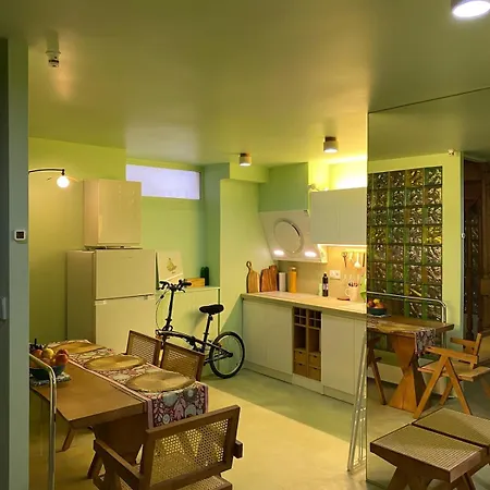 Loft Design 2 Bedrooms And 2 Private Bathrooms With Ground Floor Living Appartement