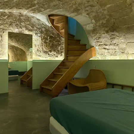 Loft Design 2 Bedrooms And 2 Private Bathrooms With Ground Floor Living Appartement Parijs