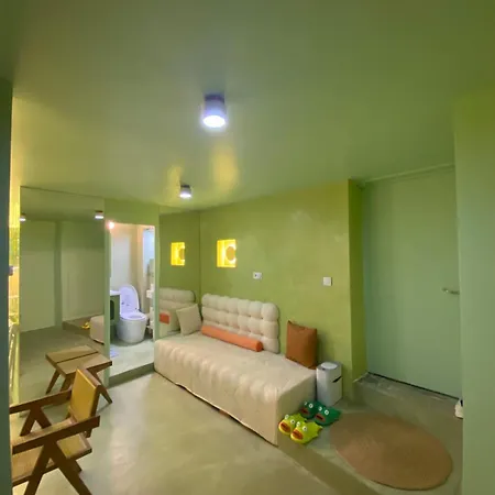 Appartement Loft Design 2 Bedrooms And 2 Private Bathrooms With Ground Floor Living Parijs