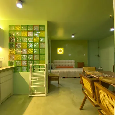 Appartement Loft Design 2 Bedrooms And 2 Private Bathrooms With Ground Floor Living *
