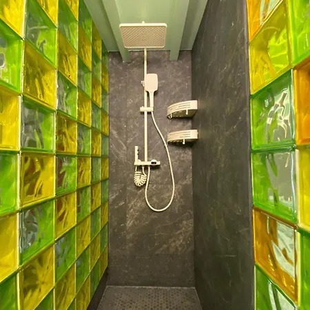 Loft Design 2 Bedrooms And 2 Private Bathrooms With Ground Floor Living *