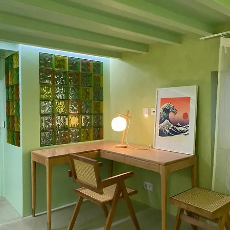 Loft Design 2 Bedrooms And 2 Private Bathrooms With Ground Floor Living Appartement Parijs